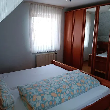 Haus Am Limes شقة